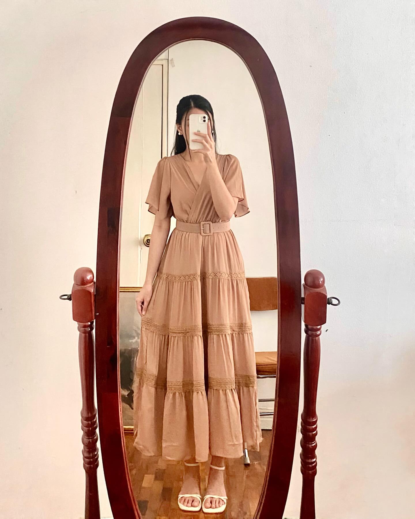 Midi Dresses